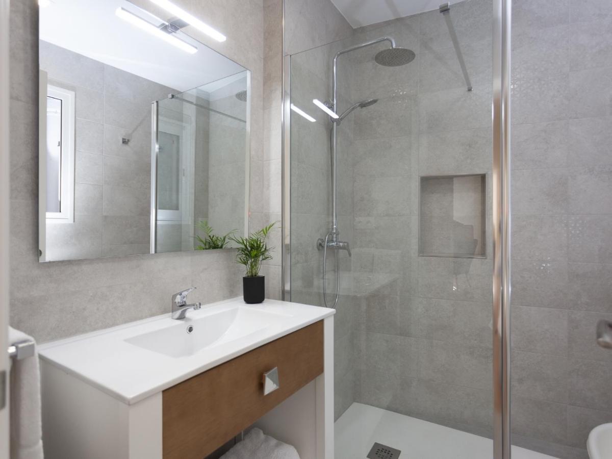 Rd Aparcamiento Incluido Triana Luminoso Comodo Apartamento 2Bd 2Bth Seville Ngoại thất bức ảnh